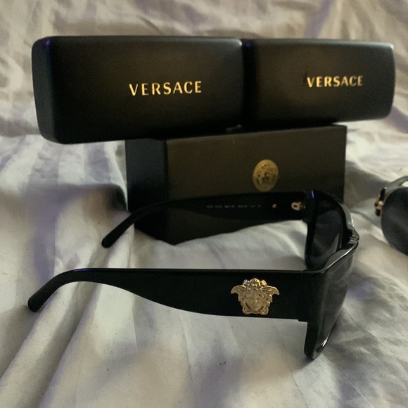 To different pairs of Versace sunglasses, they literally just sat in there case - Picture 2 of 4
